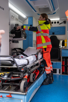 Reševalka v novem vozilu